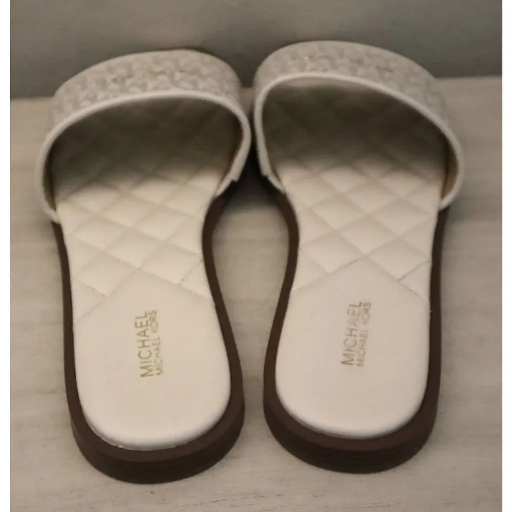Michael Kors PV25E Women's Sz 10M Vanilla Monogram Quilted Slide Sandals - Picture 3 of 13
